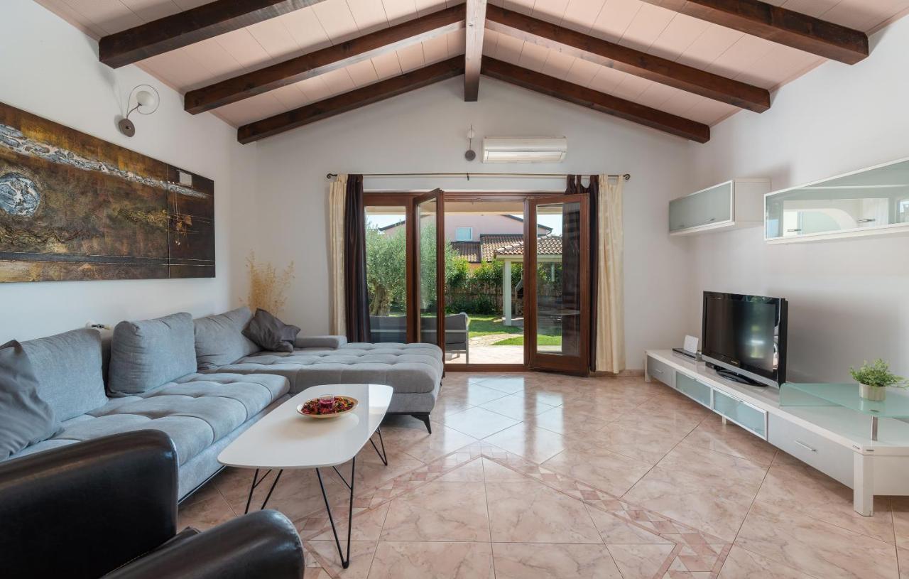Villa Lucas Novigrad  Exterior photo